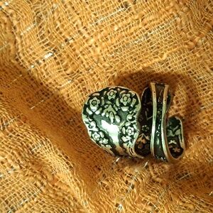 Silver Tone Vintage Styled Spoon Ring Adjustable size from 6 and up. NWOT